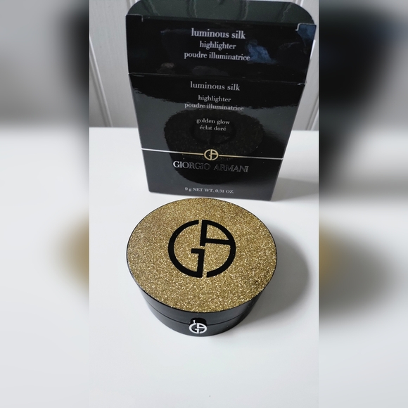 Giorgio Armani Luminous Silk Highlighter Golden Glow $58 New Box Limited Edition - Picture 2 of 3